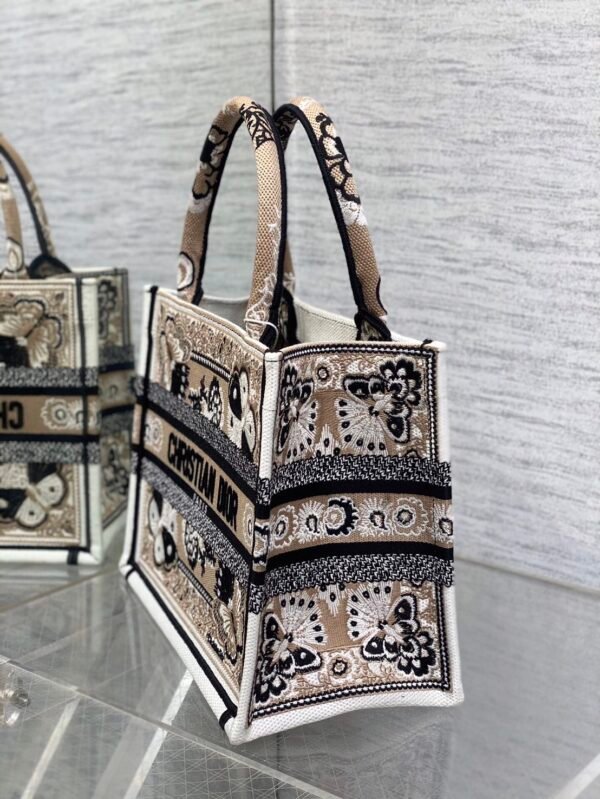 迪奥 book tote 花蝴蝶系列小号 (6) Small Dior Book Tote Bag Floral Butterfly Pattern