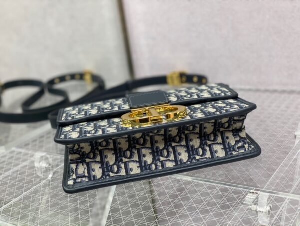 Dior 30 Montaigne Bag