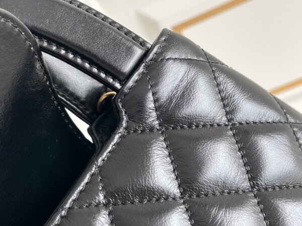 CHANEL KELLY SHOPPING BAG SHINY AGED CALFSKIN & GOLD HARDWARE