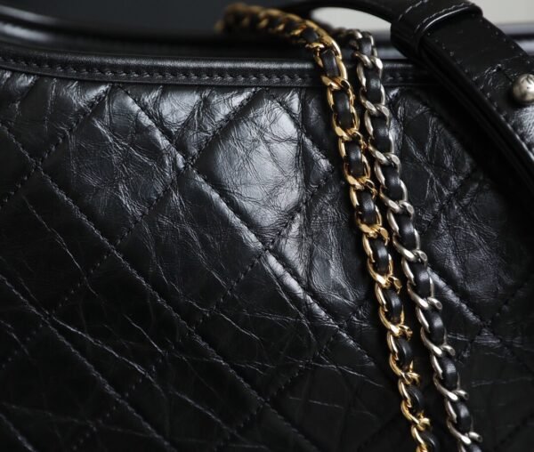 香奈儿 流浪包 中号黑色 (3) CHANEL Medium Gabrielle Hobo Bag