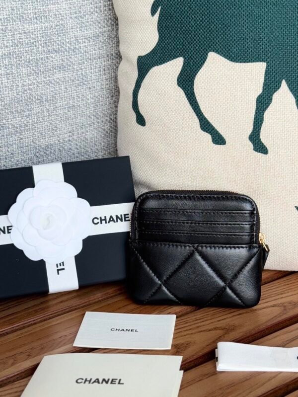 CHANEL 19 Zipped Coin Purse