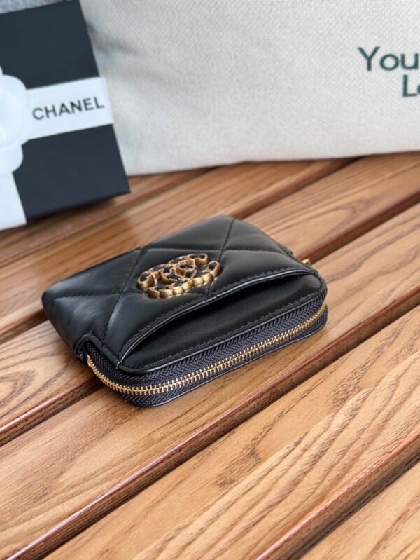 CHANEL 19 Zipped Coin Purse