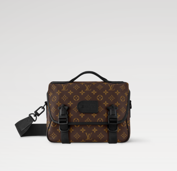 LV Trail Messenger M46972
