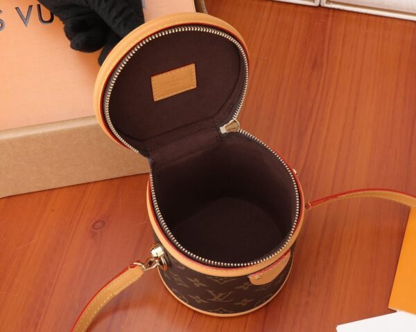 M82952 Nano Cannes (7) LV Nano Cannes M82952