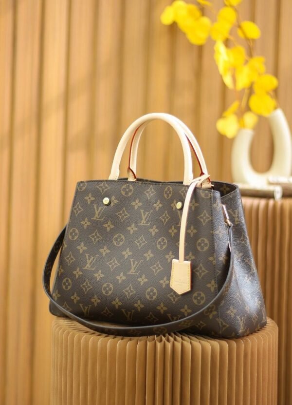 Montaign M41056 (3) LOUIS VUITTON Montaign MM M41056