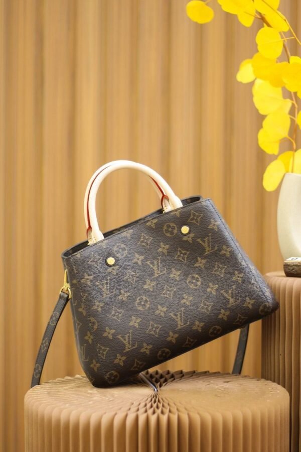 Montaingn BB M41055 (8) LOUIS VUITTON Montaingn BB M41055