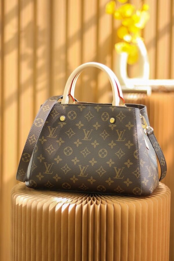 Montaingn BB M41055 (9) LOUIS VUITTON Montaingn BB M41055