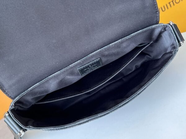 LV District PM Messenger Bag N42710