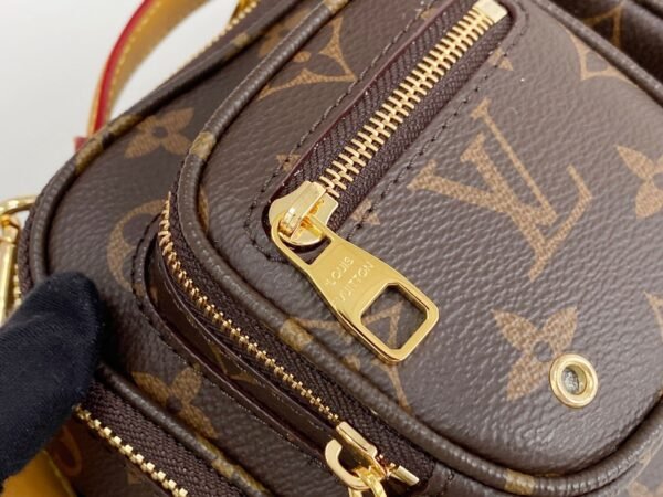 Utility Crossbody M80446 (5) LV Utility Crossbody M80446