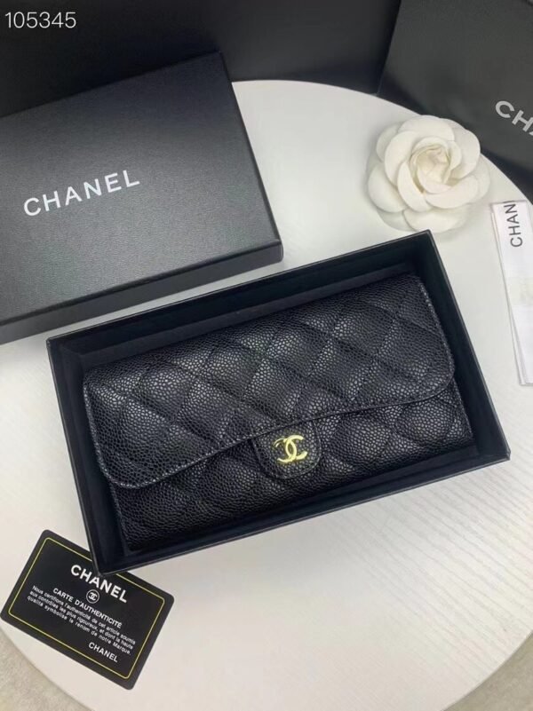 80758 (5) Chanel wallet in black caviar leather with gold hardware