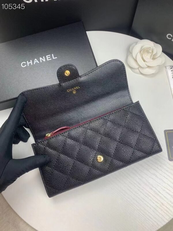 80758 (6) Chanel wallet in black caviar leather with gold hardware