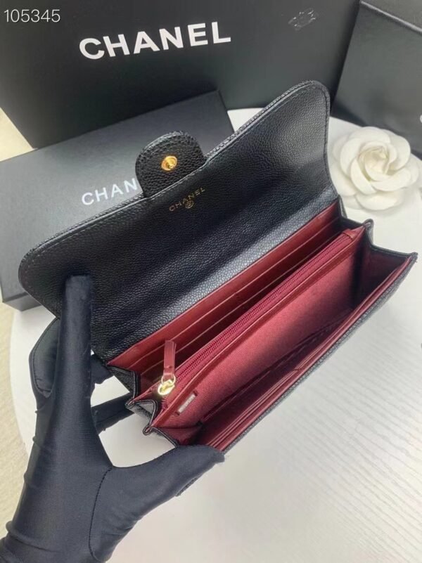 80758 (7) Chanel wallet in black caviar leather with gold hardware