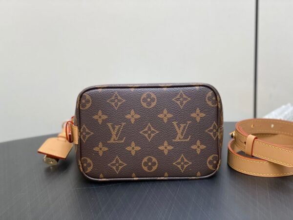 LOUIS VUITTON All In BB M12925