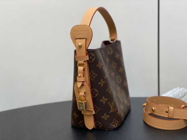 LOUIS VUITTON All In BB M12925