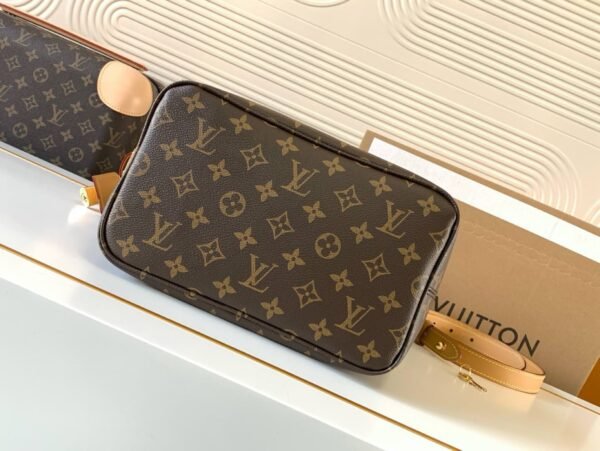 LOUIS VUITTON All In GM M12926