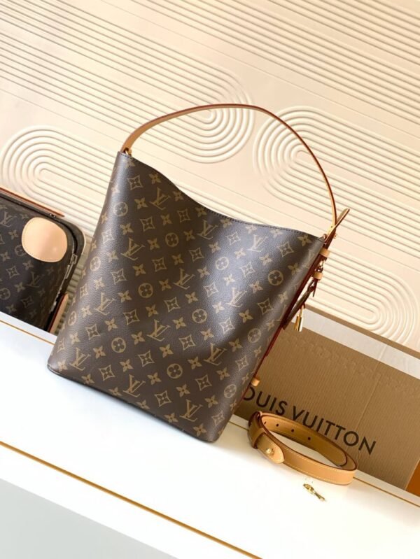 LOUIS VUITTON All In GM M12926