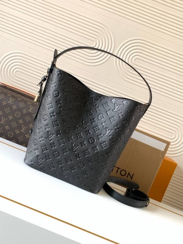 LOUIS VUITTON All In GM M13044