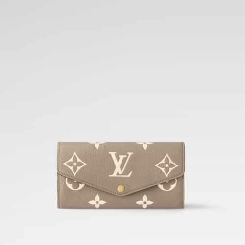 M81049 (1) Sarah Wallet M81049