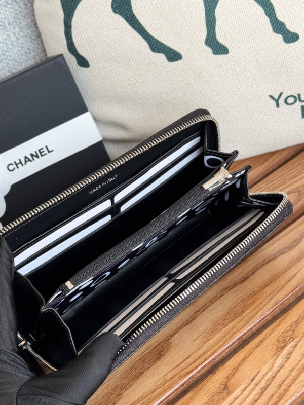 chanel 3803 (5) Chanel Zip Around Wallet
