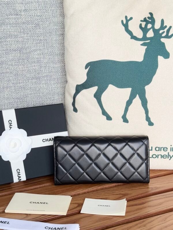 Chanel Women's Long Wallets