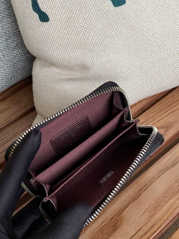 Classic Zipped Coin Purse AP0216