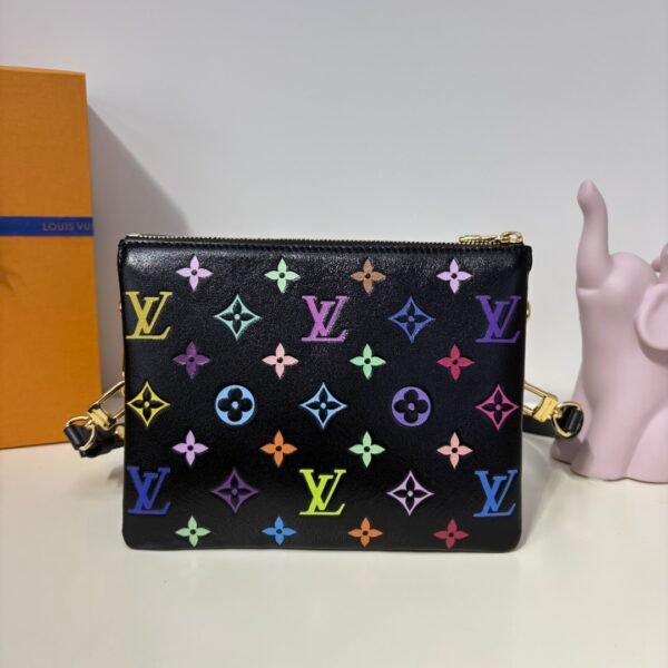 M13232 LV x TM Coussin BB (1) M13232 LV x TM Coussin BB