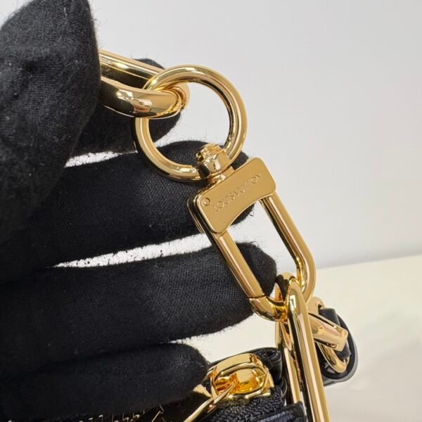 M13232 LV x TM Coussin BB (8) M13232 LV x TM Coussin BB