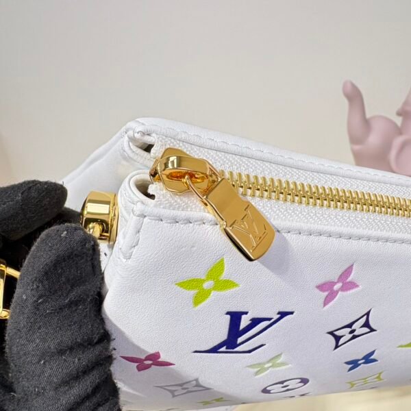 M13233 LV x TM Coussin PM (2) M13233 LV x TM Coussin PM