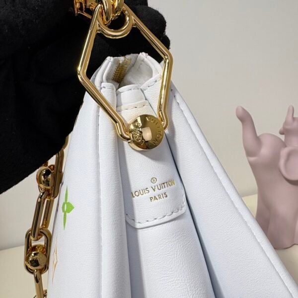 M13233 LV x TM Coussin PM (8) M13233 LV x TM Coussin PM