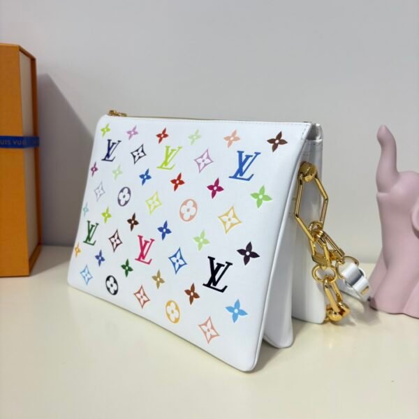 M13233 LV x TM Coussin PM (9) M13233 LV x TM Coussin PM