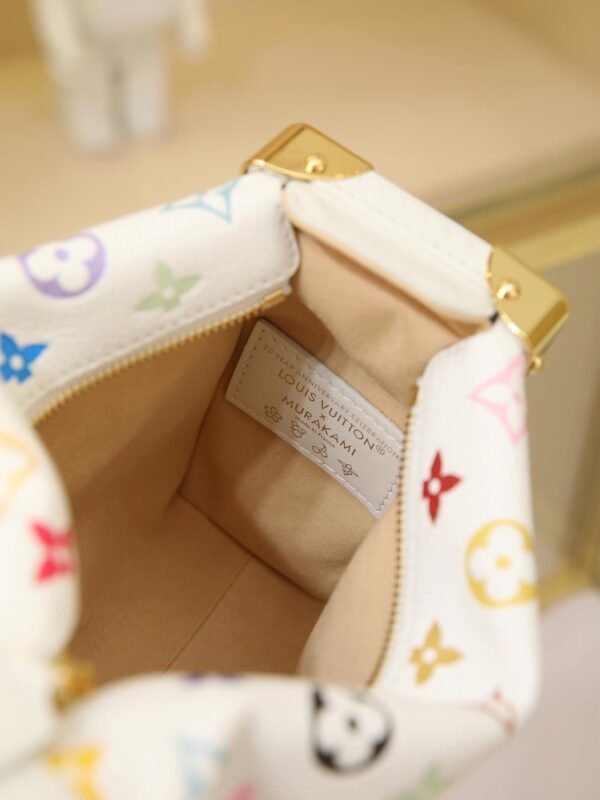 M14046 LV x TM Side Trunk MM