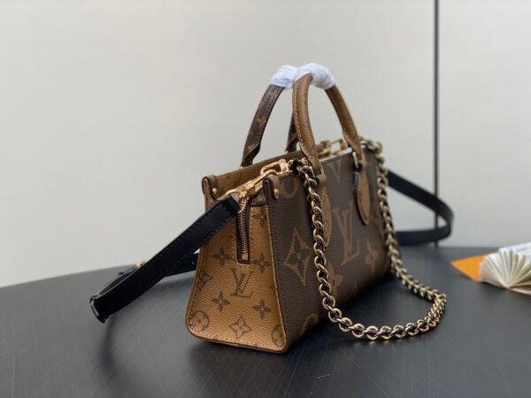 M14236 OnTheGo East West Chain (4) M14236 OnTheGo East West Chain