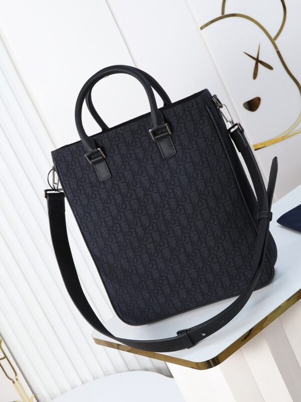 1ADSH241YKS_H03E (3) Dior Saddle Bag black