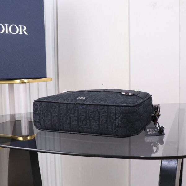 1ESPO298YKY_H03E (6) Dior Safari Bag with Strap