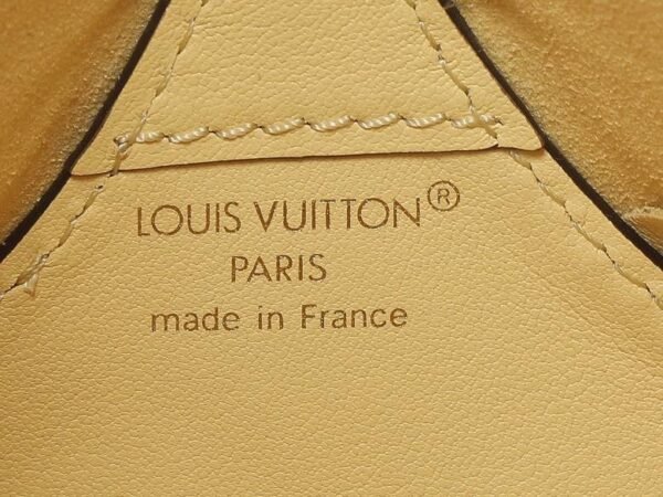 Bloom Pouch (3) Louis Vuitton Bloom Pouch M11672