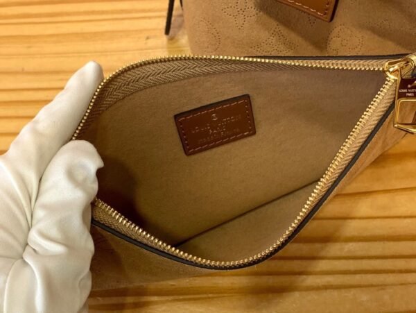 Louis Vuitton CarryAll PM M11843