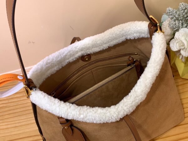 Louis Vuitton CarryAll PM M11843