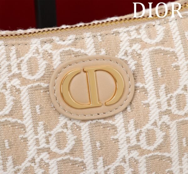 Cigale (9) DIOR 30 Montaigne Wanderlust Mini Bag