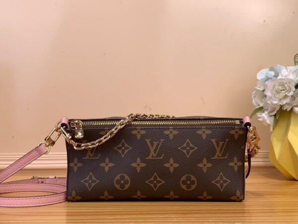 Louis Vuitton Bloom Pouch M11303