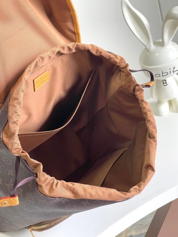 LV Montsouris Backpack M11540 (6) LV Montsouris Backpack M11540