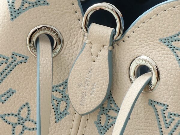 Louis Vuitton BELLA Bucket bag M11736