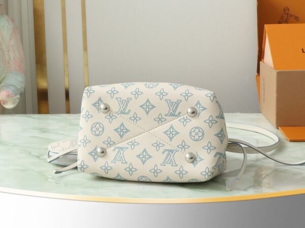 Louis Vuitton BELLA Bucket bag M11736