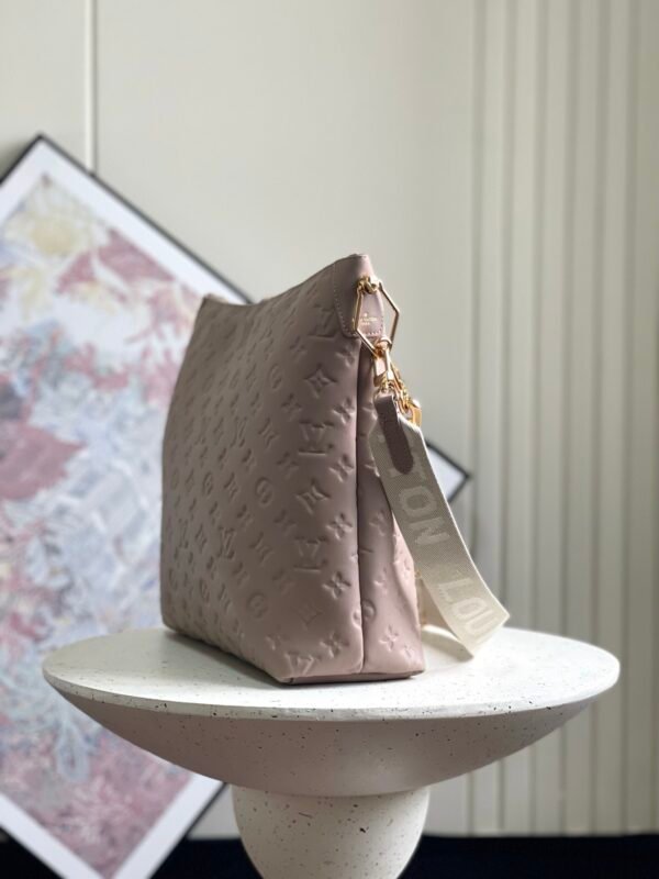 M12071 (8) LV Coussin Hobo MM M12071