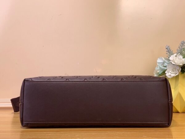 M12072 (3) LV Coussin Hobo MM M12072