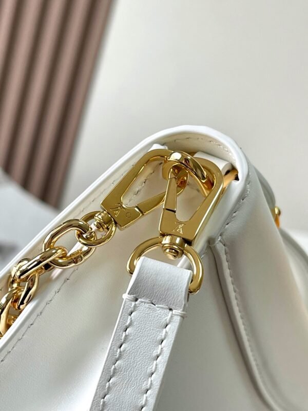 M12265 (3) LV Wallet On Chain Capucines M12265