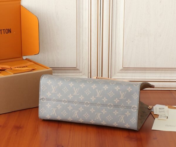 LV OnTheGo MM M12415