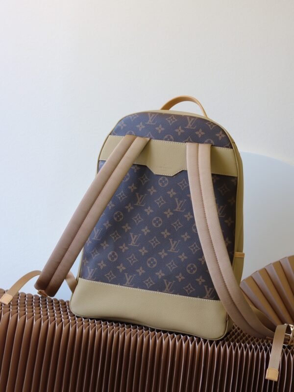 M12624 (6) LV Outdoor Backpack M12624