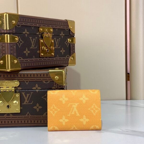 LV Envelope Business Card Holder M12664