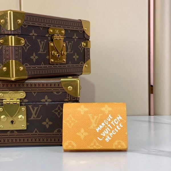 LV Envelope Business Card Holder M12664