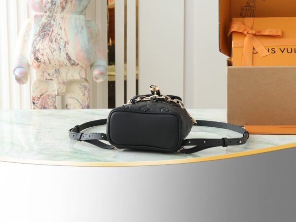 M13387 (9) LV Coussin Backpack Mini M13387